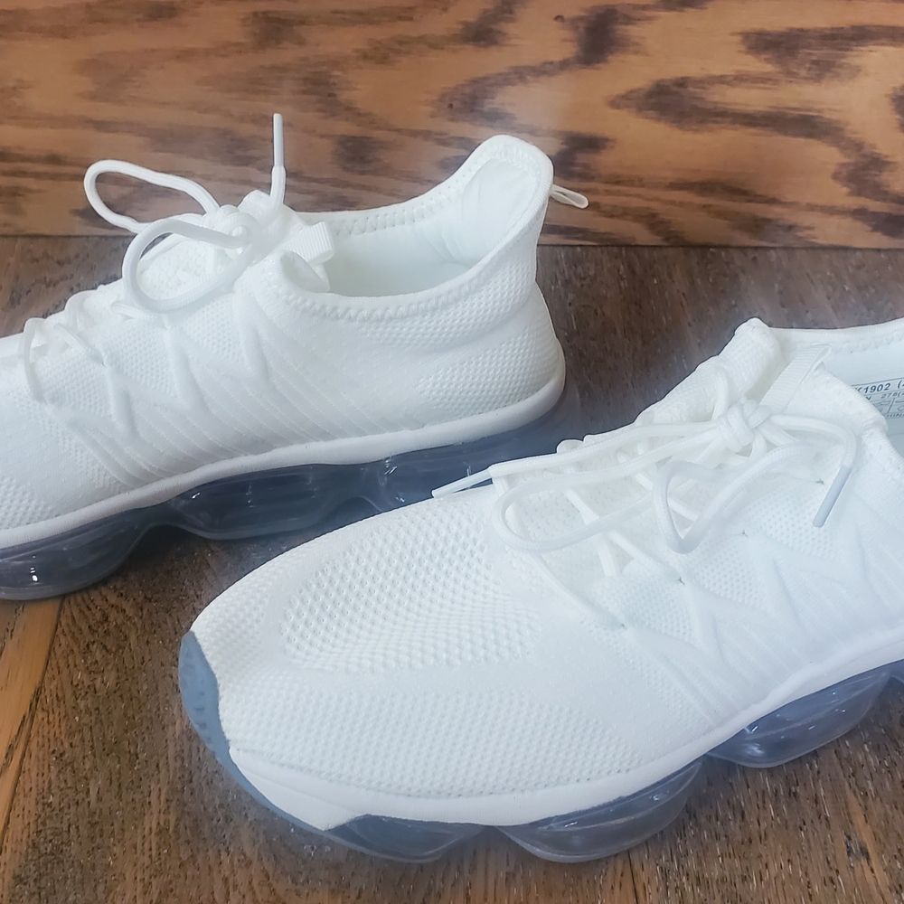Athletic Shoes - Mens - Size 45 (EU) / 12 (US) - Low - Polyester - White (New -